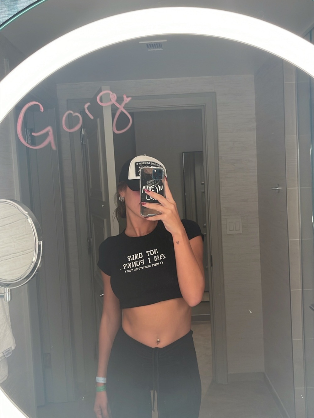 omighty Black Cropped Graphic Tee